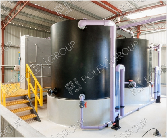 Полиэтиленовая цилиндрическая емкость