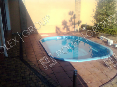 Бассейн из стеклопластика для дома